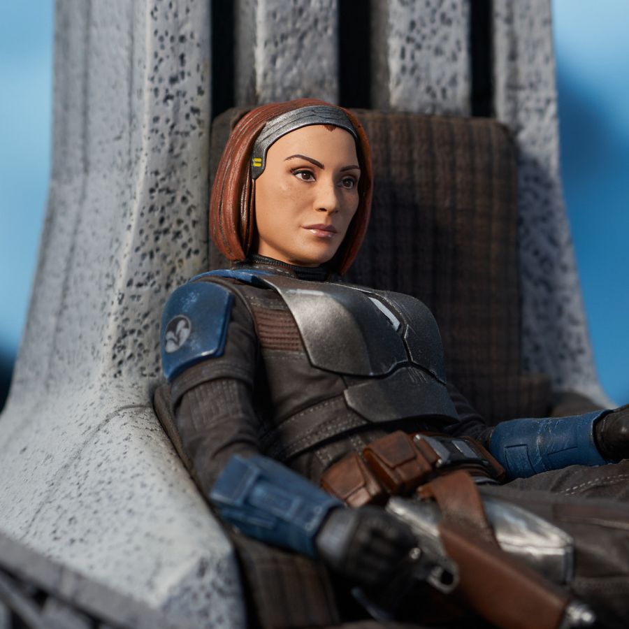 Star Wars: Mandalorian - Bo-Katan on Throne Statue