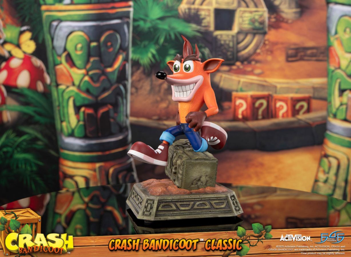 Crash Bandicoot - Crash Running Statue