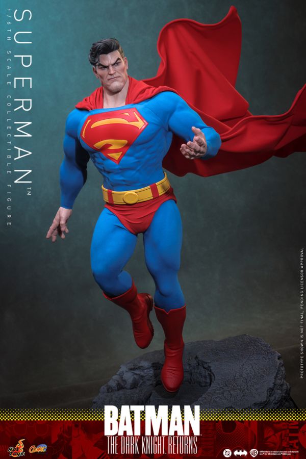 Batman: The Dark Knight Returns - Superman 1:6 Scale Collectable Action Figure