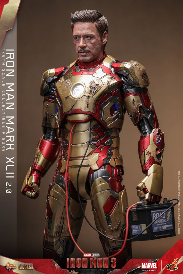Iron Man 3 - Iron Man Mk 42 (2.0) 1:6 Scale Collectable Action Figure