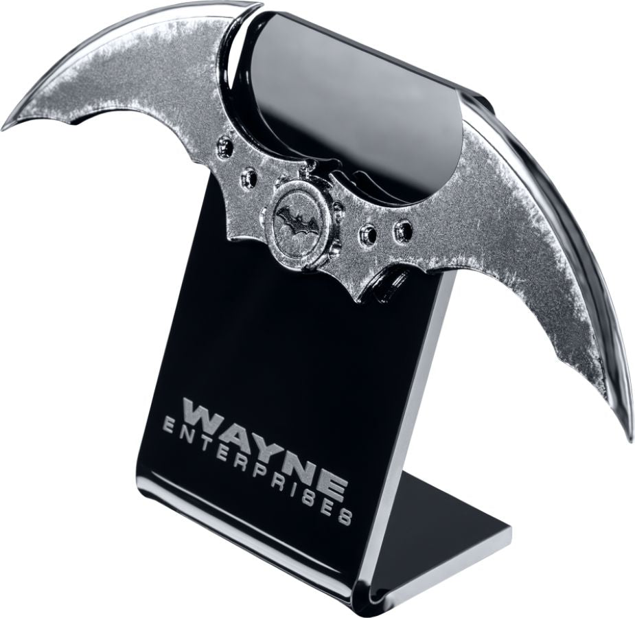 Batman: Arkham Asylum - Scaled Batarang Replica with Stand