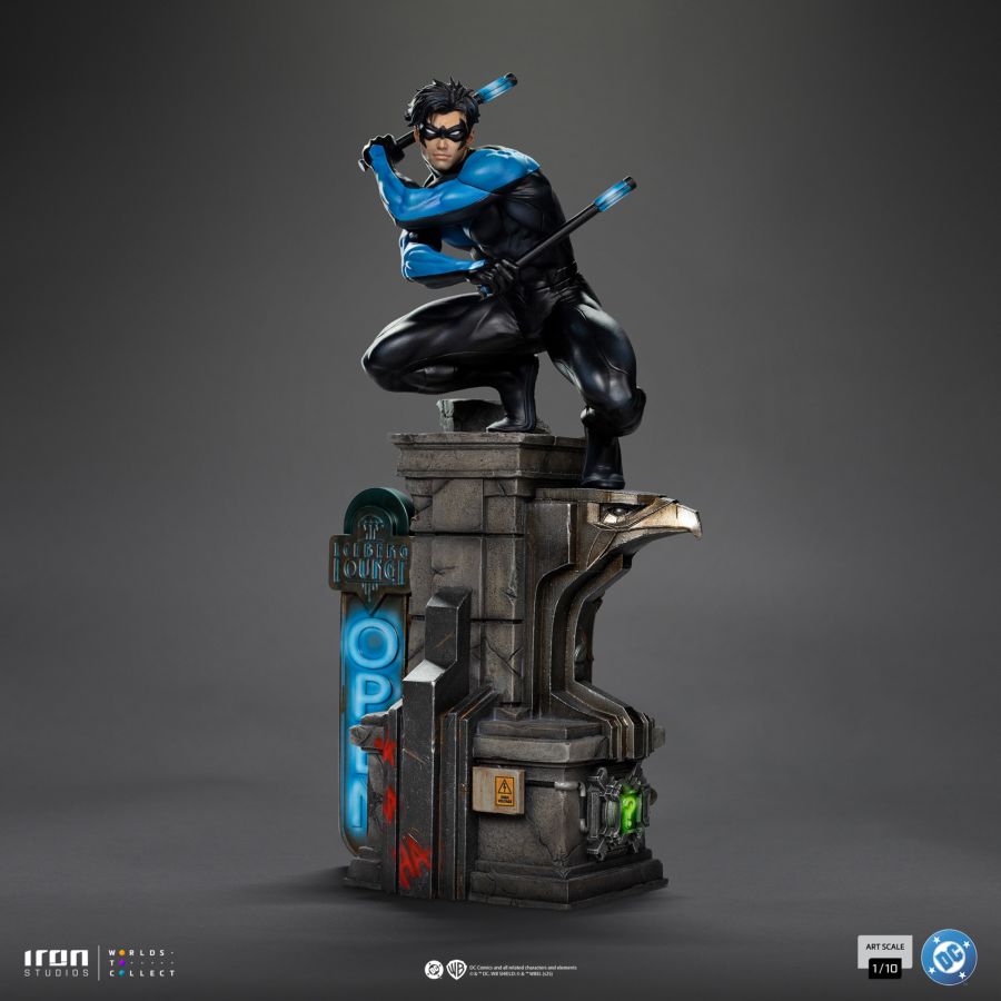 Batman - Nightwing 1:10 Scale Statue
