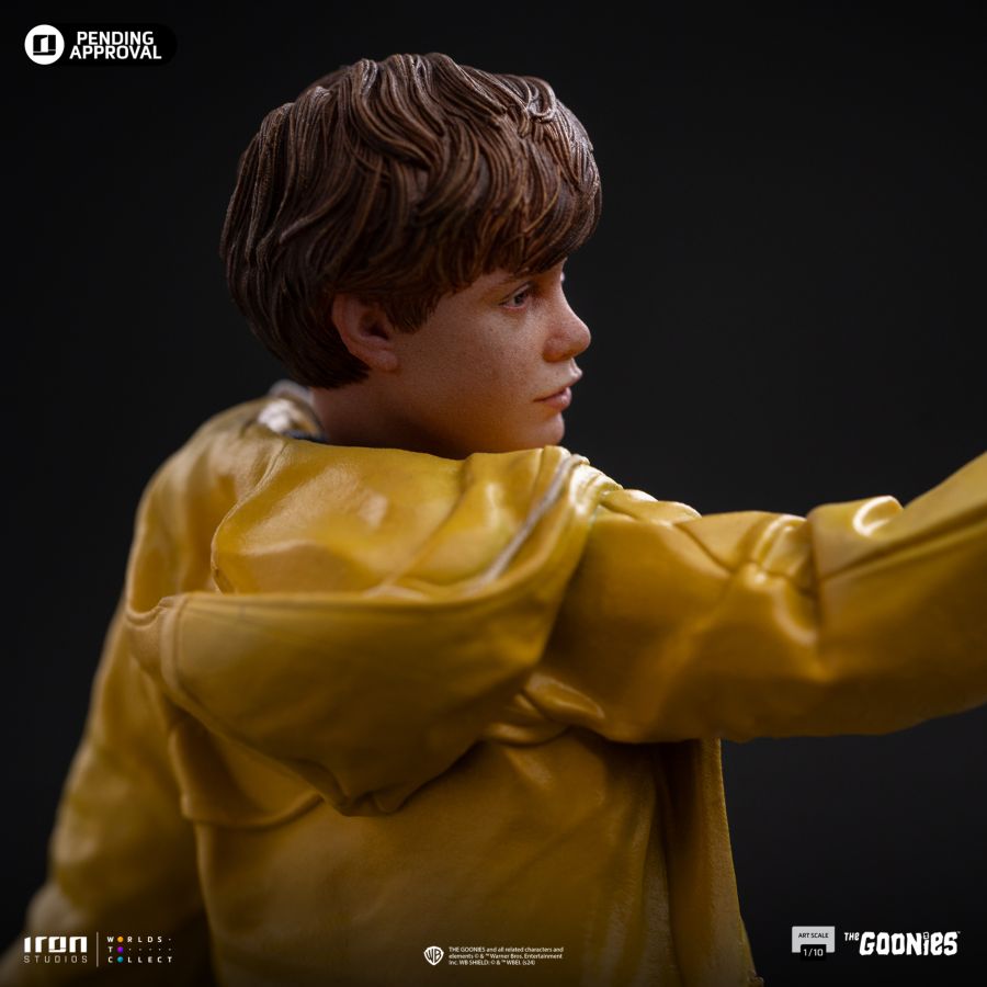The Goonies - Mikey Walsh 1:10 Scale Statue