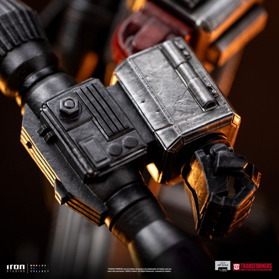 Transformers - Megatron Demi Art 1:20 Scale Statue