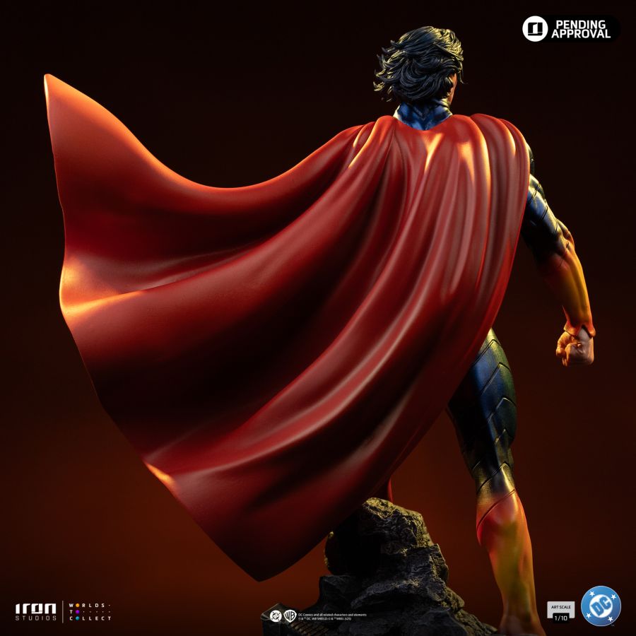 DC Comics - Superman Absolute 1:10 Scale Statue