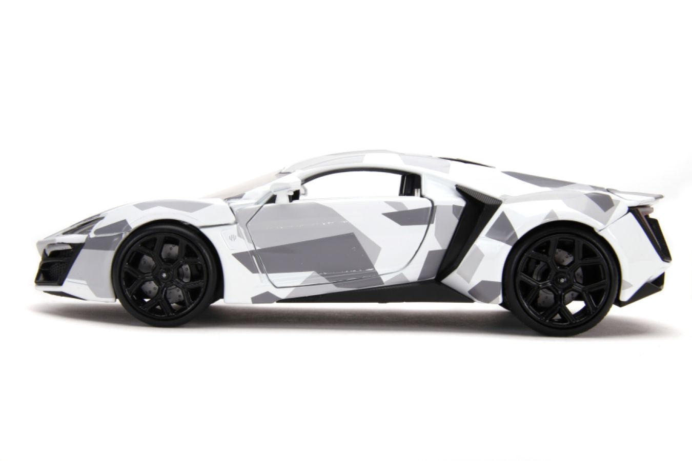 HyperSpec - Lykan Hypersport White / Camo 1:24 Scale Diecast Vehicle