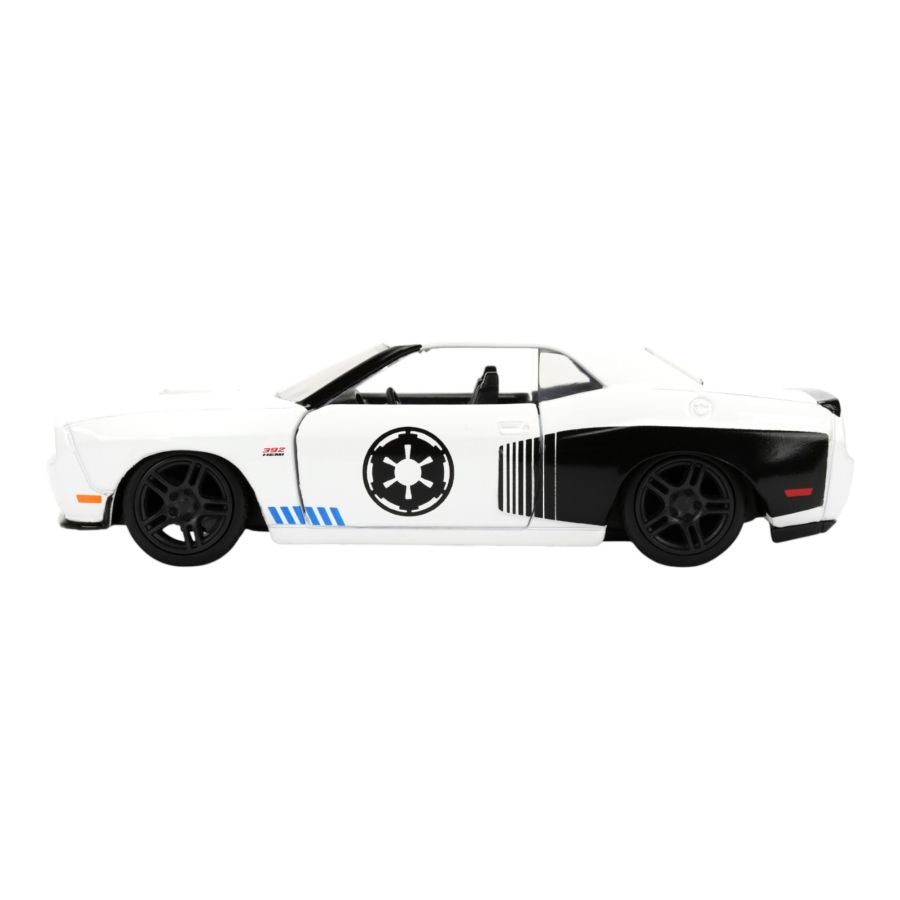 Star Wars - 1:32 2012 Dodge Challenger (Storm Trooper) Diecast Vehicle