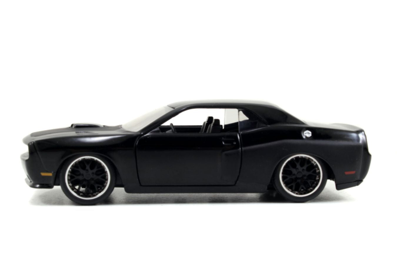 Fast and Furious - 2012 Dodge Challenger SRT8 1:32 Scale Hollywood Ride
