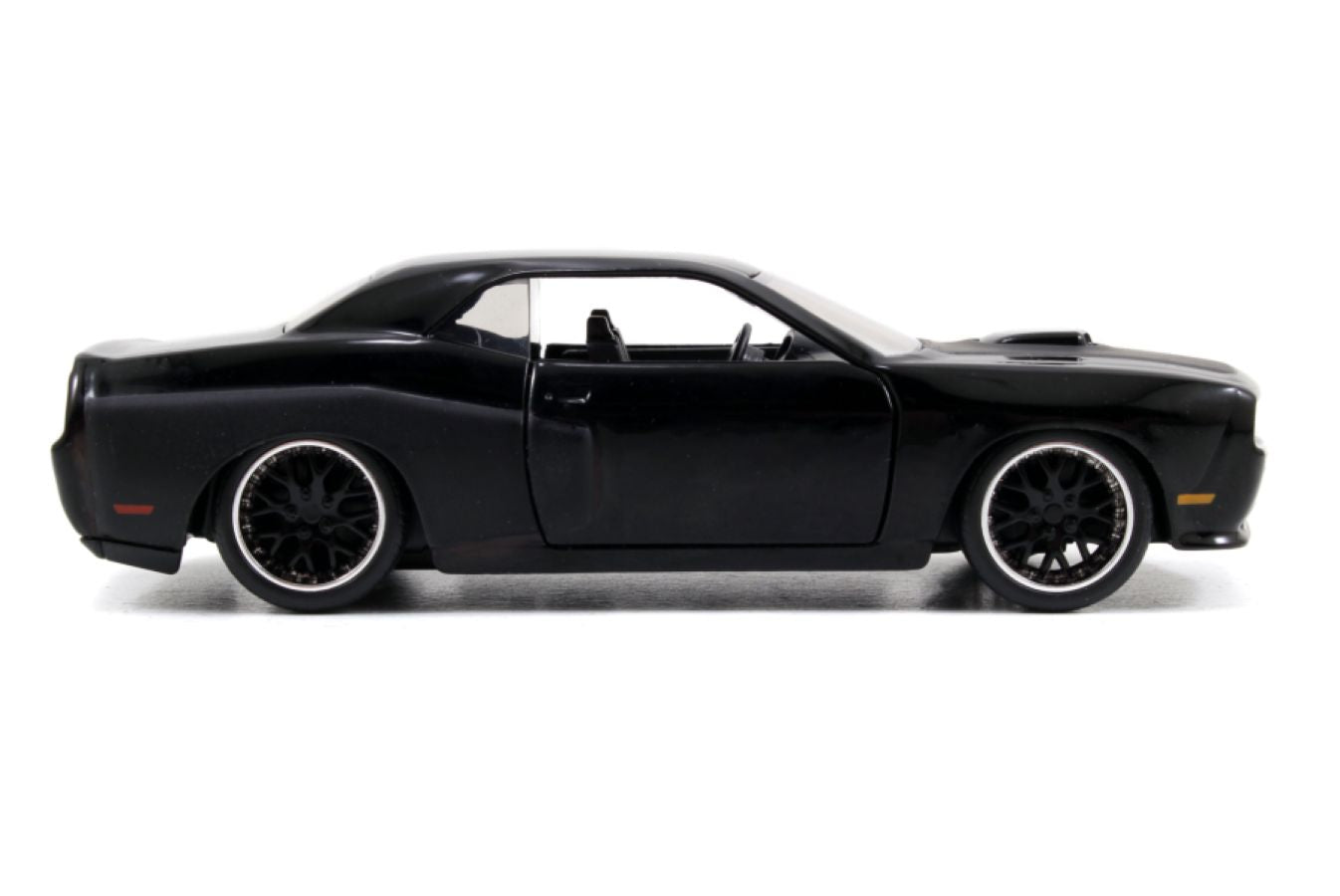 Fast and Furious - 2012 Dodge Challenger SRT8 1:32 Scale Hollywood Ride