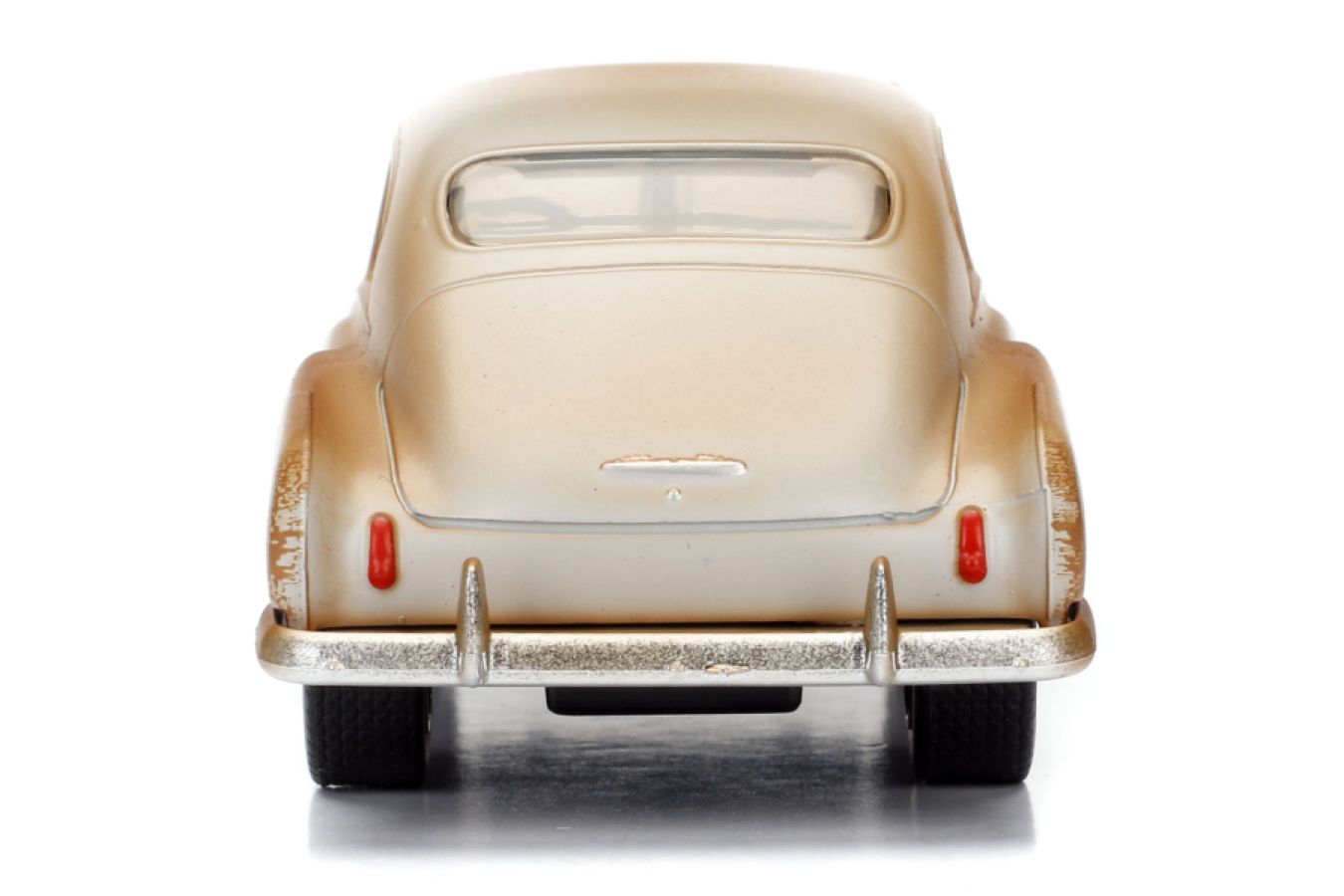 Fast and Furious 8 - Dom's Chevy Fleetline 1:32 Scale Hollywood Ride