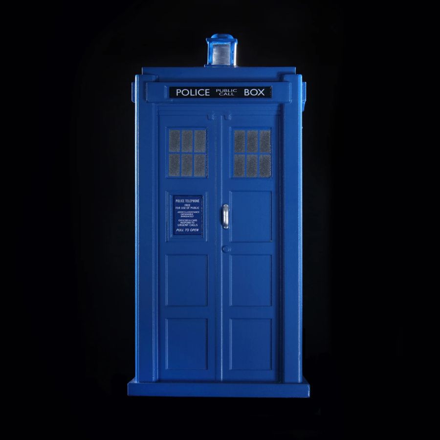 Doctor Who - The Third Doctor's TARDIS 1:21 Scale Polyresin Replica