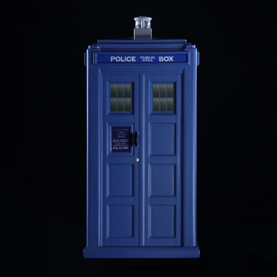 Doctor Who - The Seventh Doctor's TARDIS 1:21 Scale Polyresin Replica