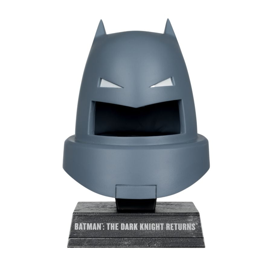 DC Comics - Batman Cowl 1:3 Scale Prop Replica Assortment