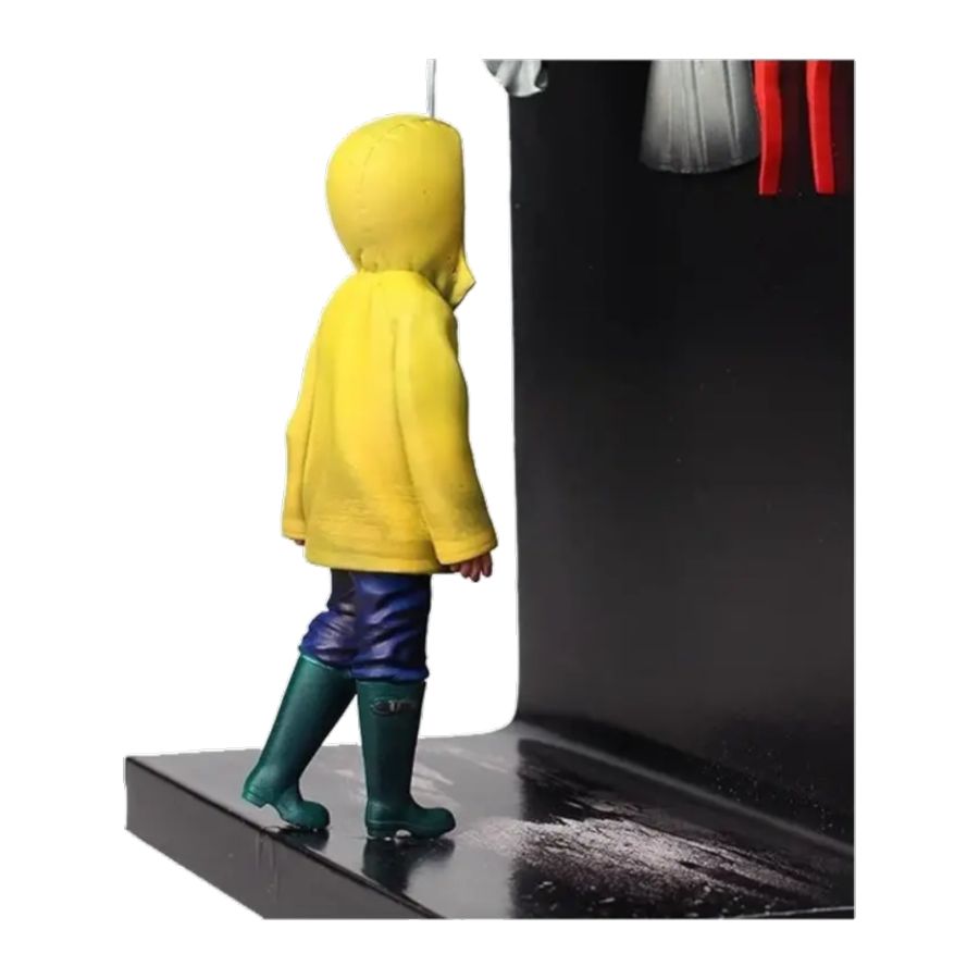 It (2017) - Pennywise & Georgie 3D Poster Figure