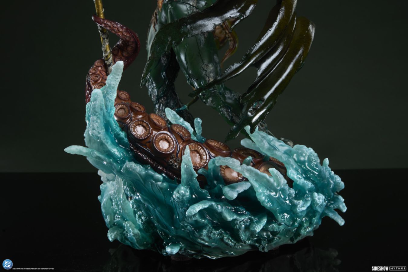 Aquaman - Lord of the Deep Premium Format Statue