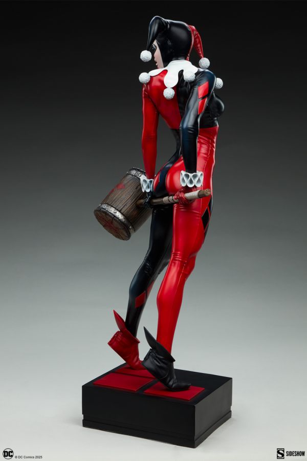 DC Comics - Harley Quinn Premium Format Statue