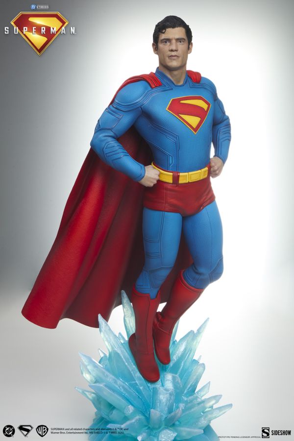 Superman (2025) - Superman Premium Format Statue