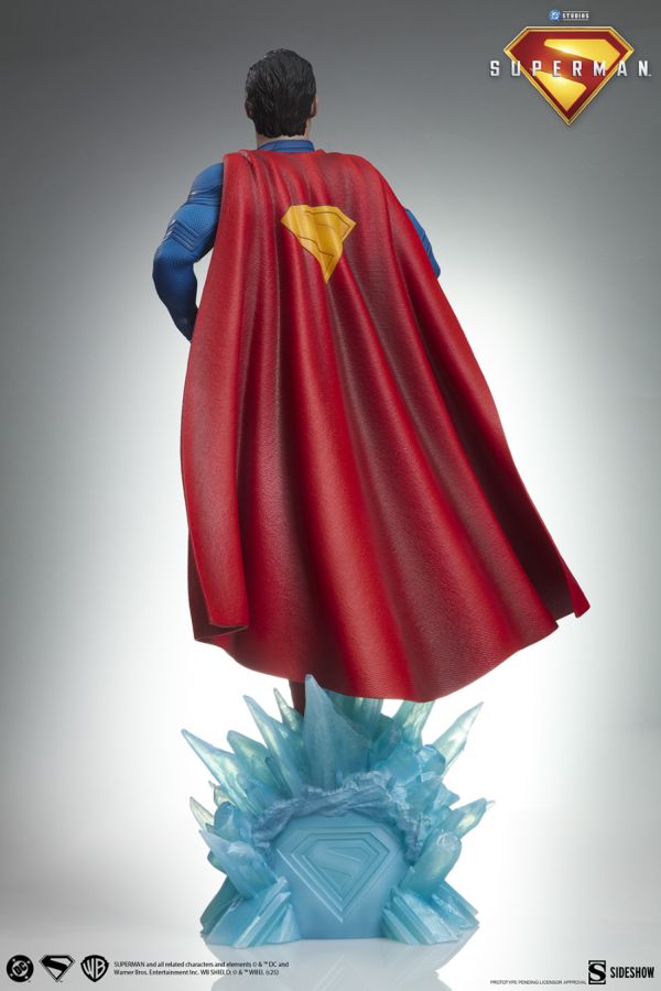 Superman (2025) - Superman Premium Format Statue