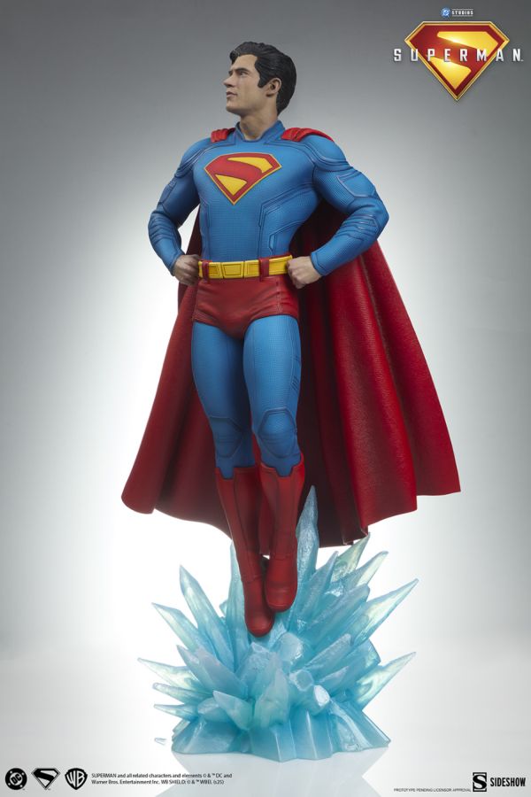 Superman (2025) - Superman Premium Format Statue