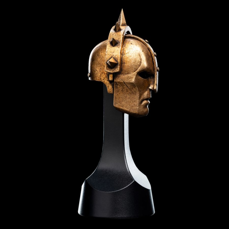 Warhammer: Age of Sigmar - Stormcast Eternal Liberator Replica Helmet