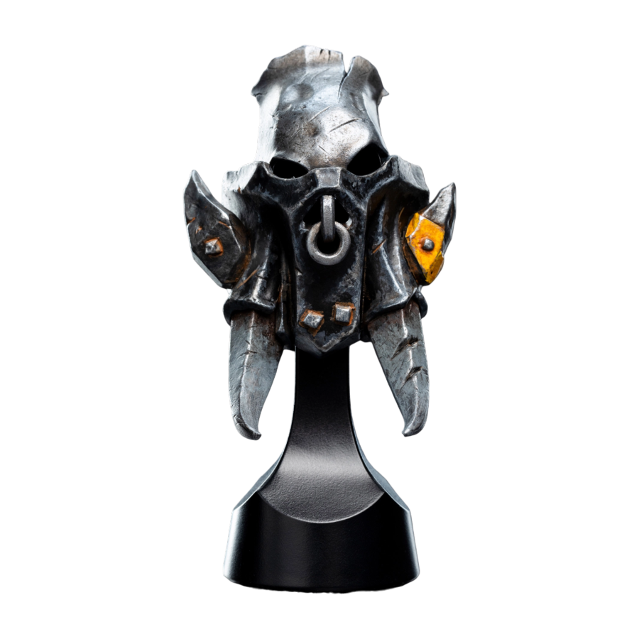 Warhammer: Age of Sigmar - Orruk Ardboy Replica Helmet