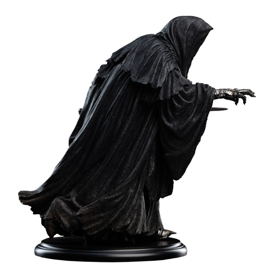 The Lord of the Rings - Ringwraith at the Prancing Pony Miniature Statue