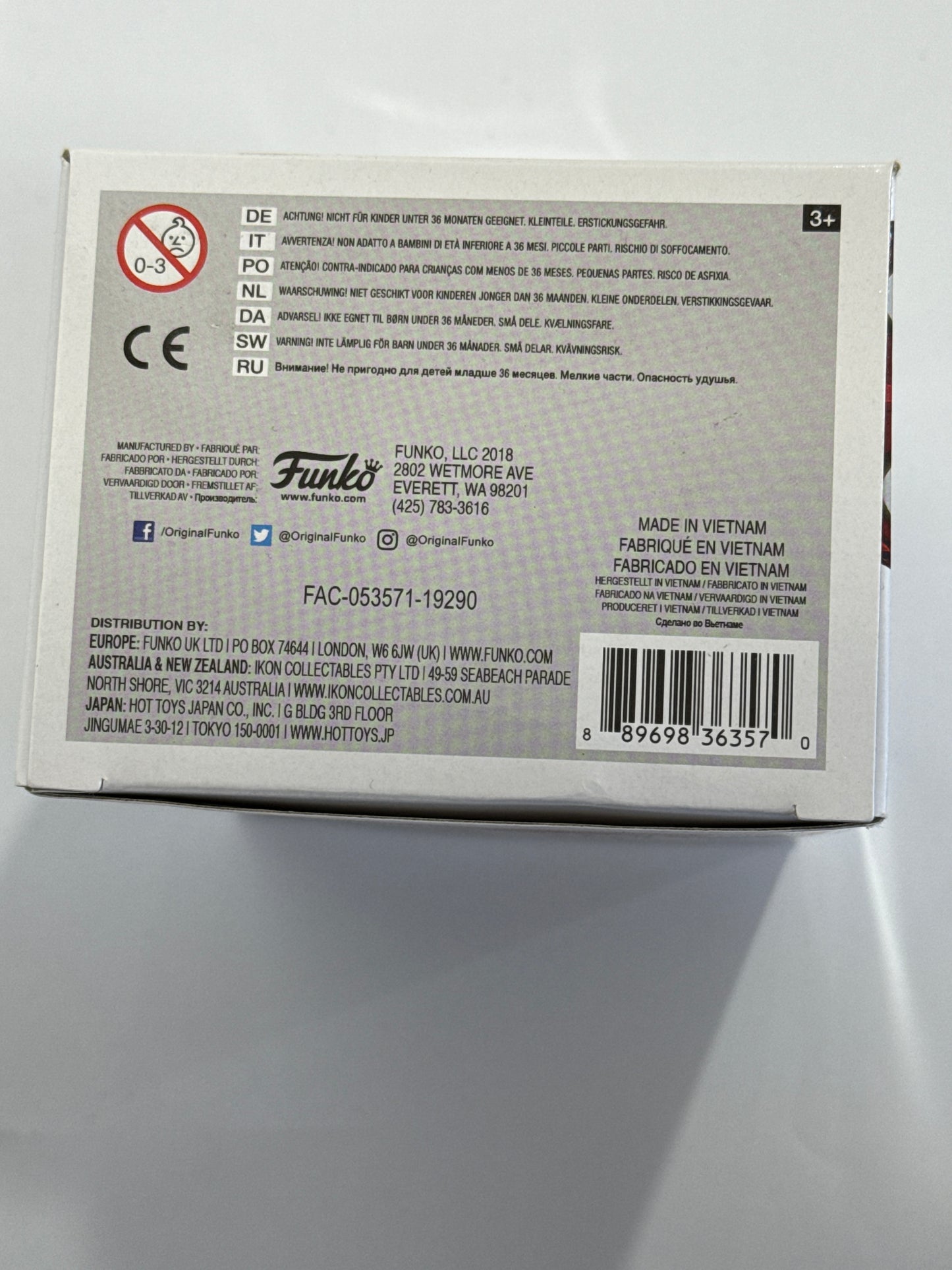 Captain Marvel - Captain Marvel Masked Flight Glow US Exclusive Pop! Vinyl #433