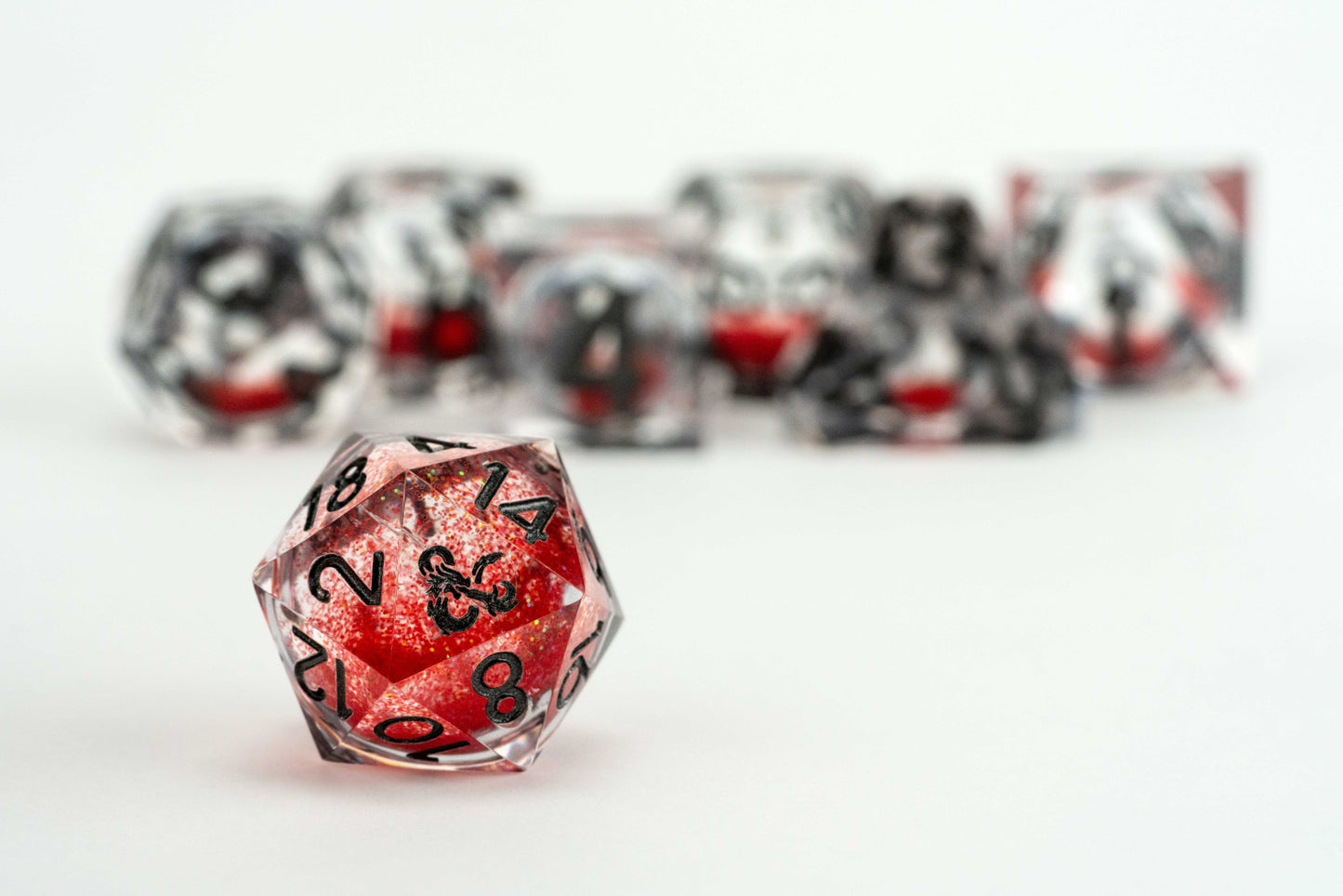 MDG - Dungeons & Dragons Liquid Core Dice Set