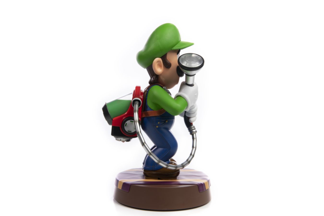 Luigi's Mansion 3 - Luigi 9" PVC Statue Standard Edition - Ozzie Collectables