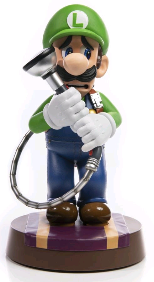 Luigi's Mansion 3 - Luigi 9" PVC Statue Standard Edition - Ozzie Collectables