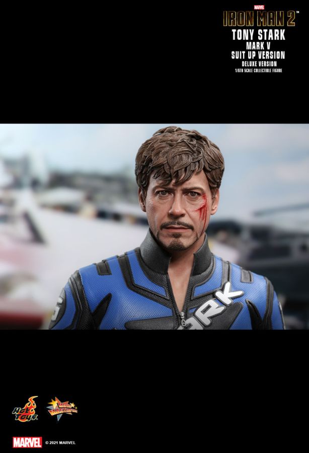 Iron Man 2 - Tony Stark Mark V Suit Up Deluxe 1:6 Scale 12" Action Figure