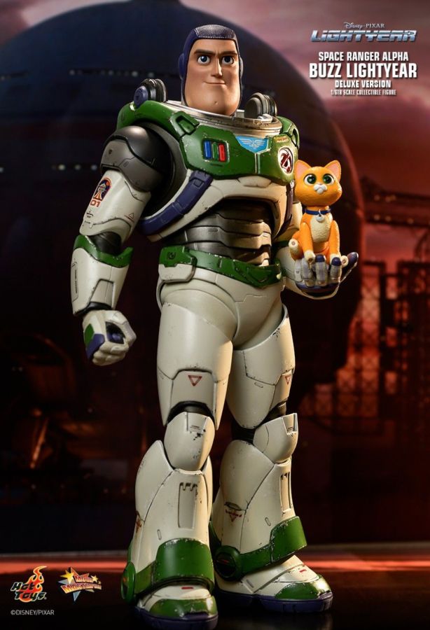 Lightyear (2022) - Alpha Buzz Lightyear Deluxe 1:6 Scale Action Figure