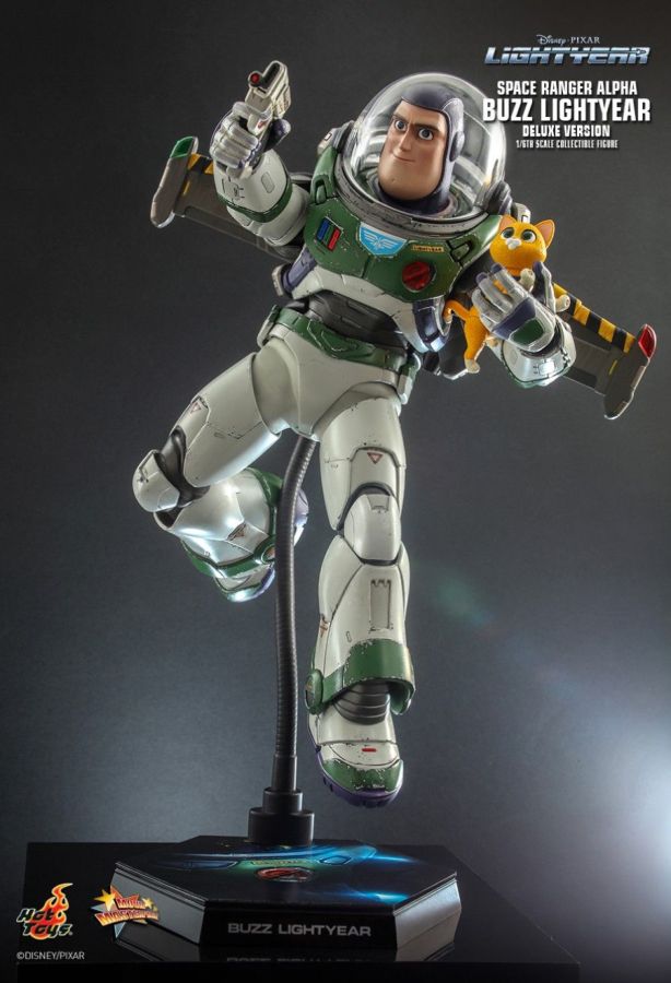 Lightyear (2022) - Alpha Buzz Lightyear Deluxe 1:6 Scale Action Figure