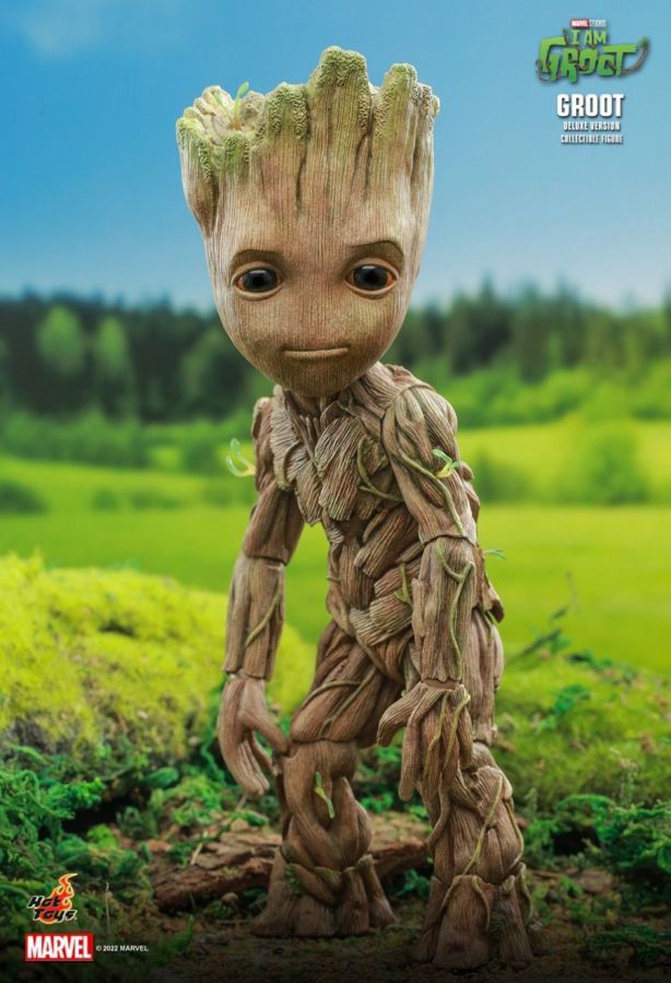 Guardians of the Galaxy - I Am Groot: Groot Collectible Figure (Deluxe Version)