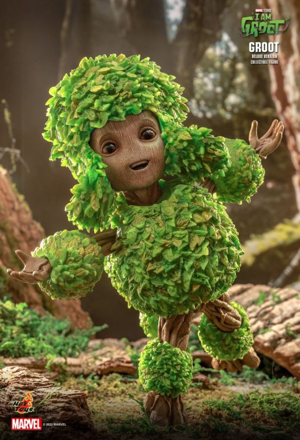 Guardians of the Galaxy - I Am Groot: Groot Collectible Figure (Deluxe Version)