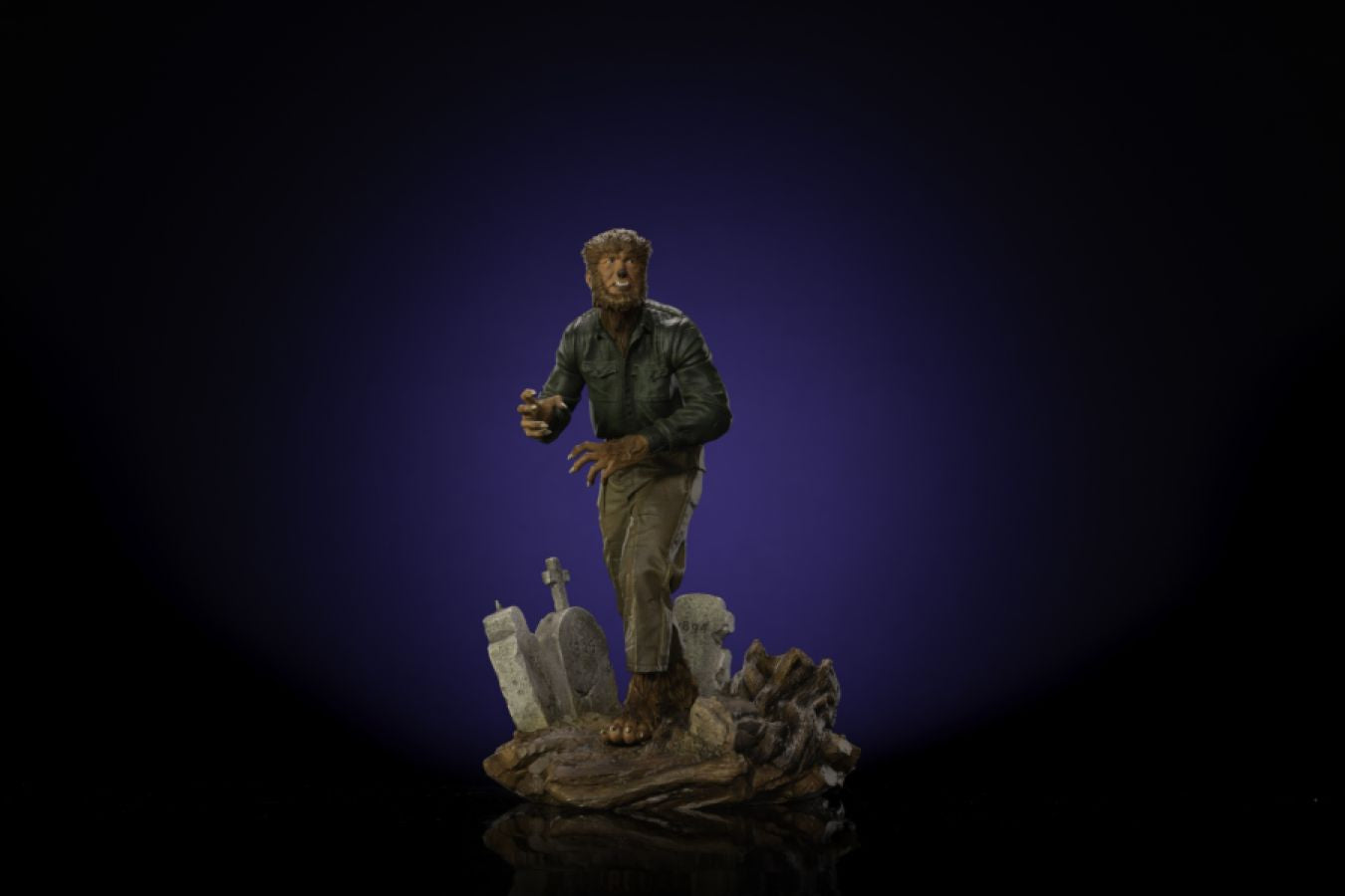 Universal Monsters - Wolf Man Deluxe 1:10 Scale Statue