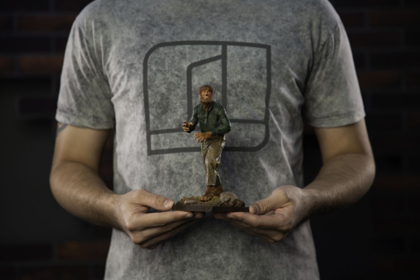 Universal Monsters - Wolf Man 1:10 Scale Statue