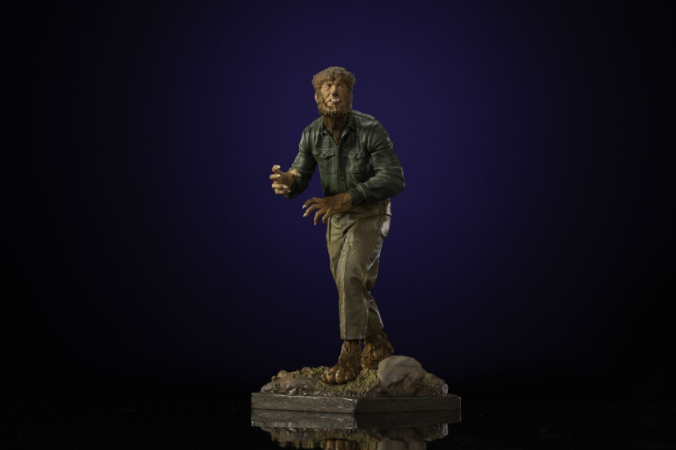 Universal Monsters - Wolf Man 1:10 Scale Statue