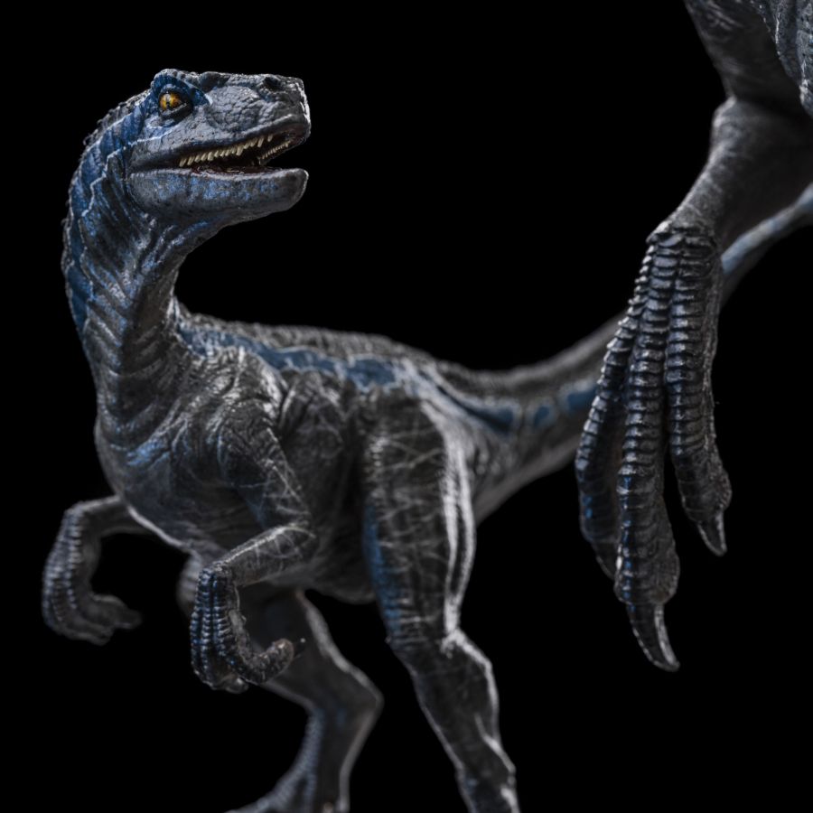 Jurassic World 3: Dominion - Blue & Beta 1:10 Scale Statue