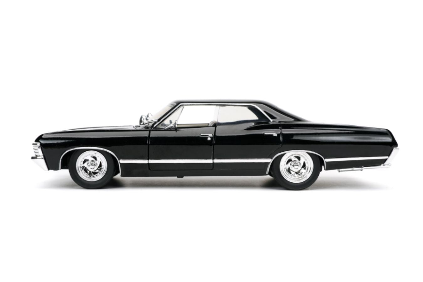 Supernatural - '67 Chevy Impala with Dean 1:24 Scale Hollywood Ride