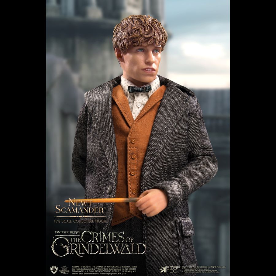 Fantastic Beasts 2: The Crimes of Grindelwald - Newt Scamander 1:8 Scale Action Figure - Ozzie Collectables