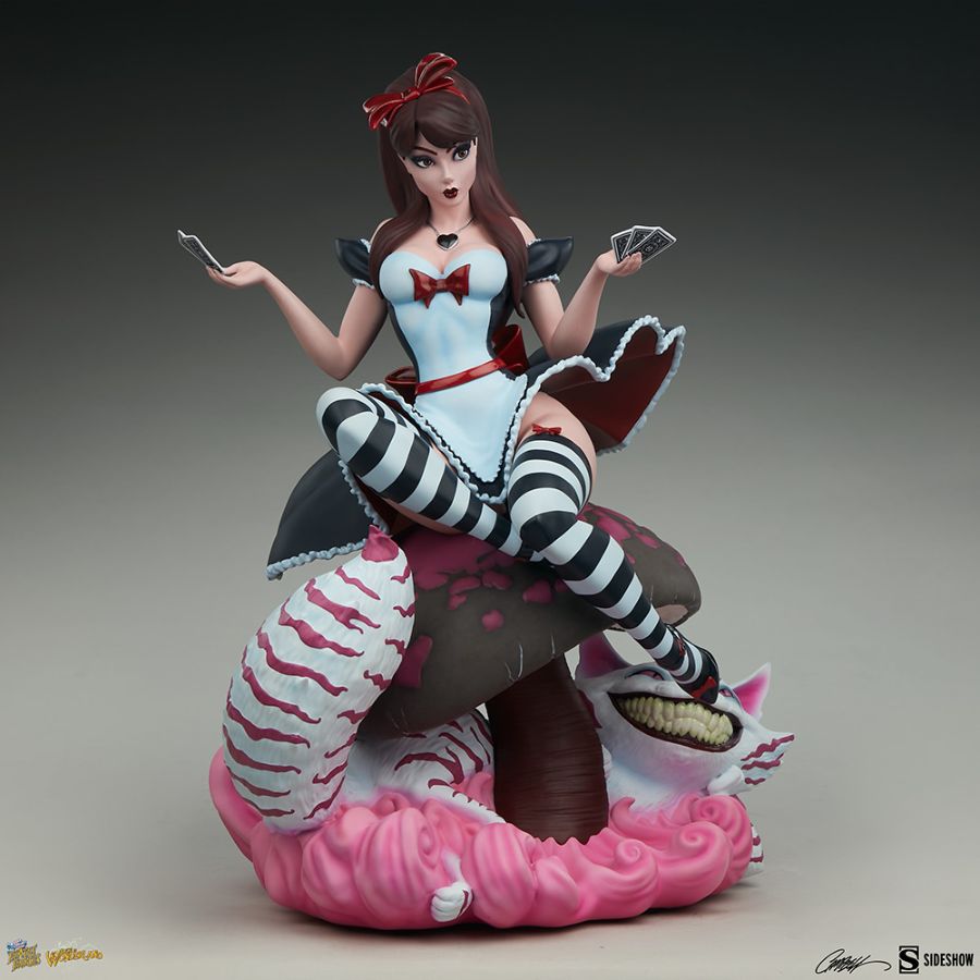 Fairytale Fantasies - Alice in Wonderland Game of Hearts Statue