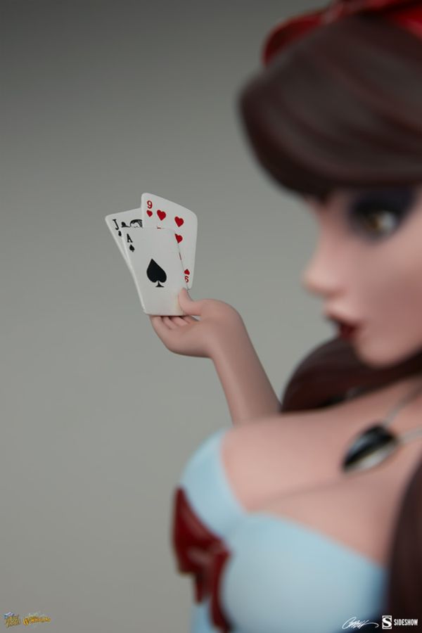 Fairytale Fantasies - Alice in Wonderland Game of Hearts Statue