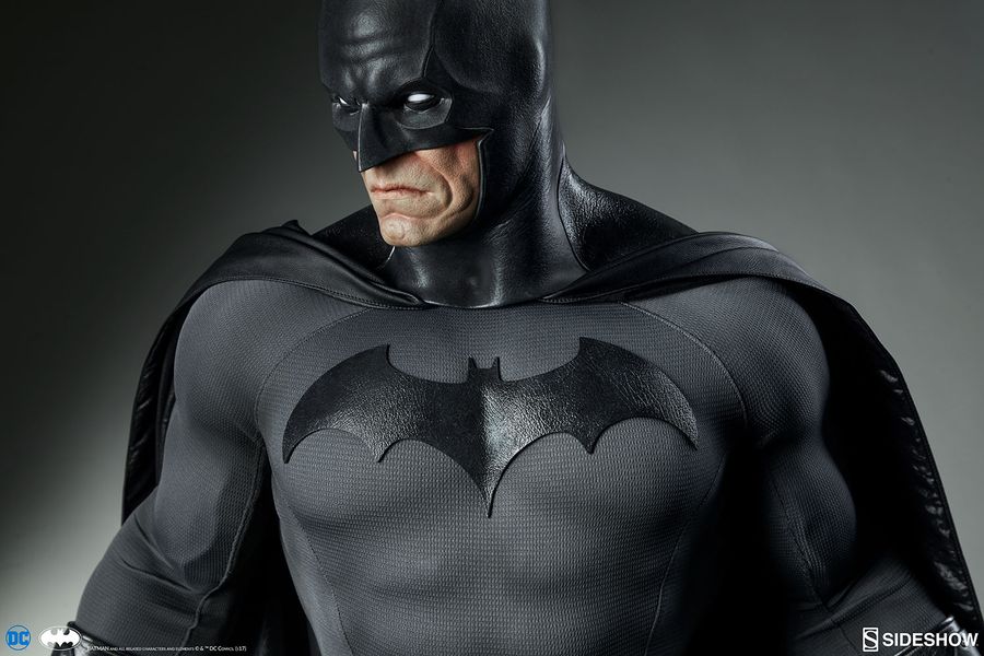 Batman - Batman Legendary Scale 1:2 Statue - Ozzie Collectables