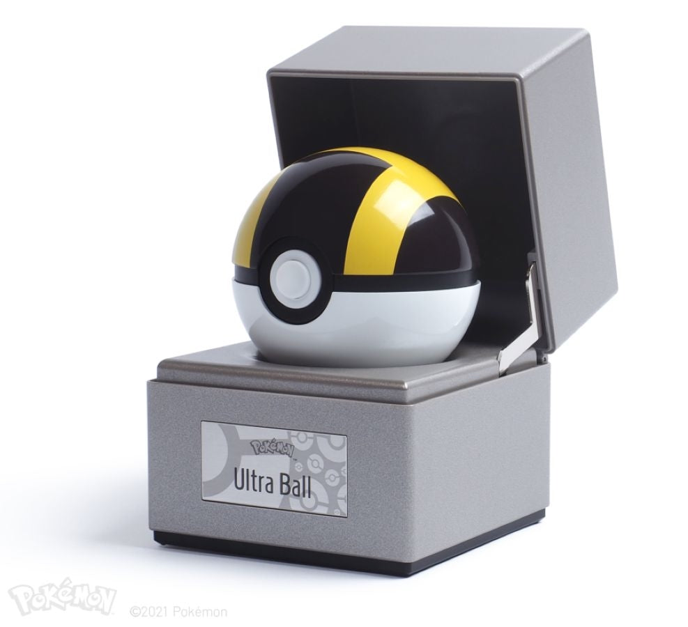 Pokemon - Ultra Ball Prop Replica
