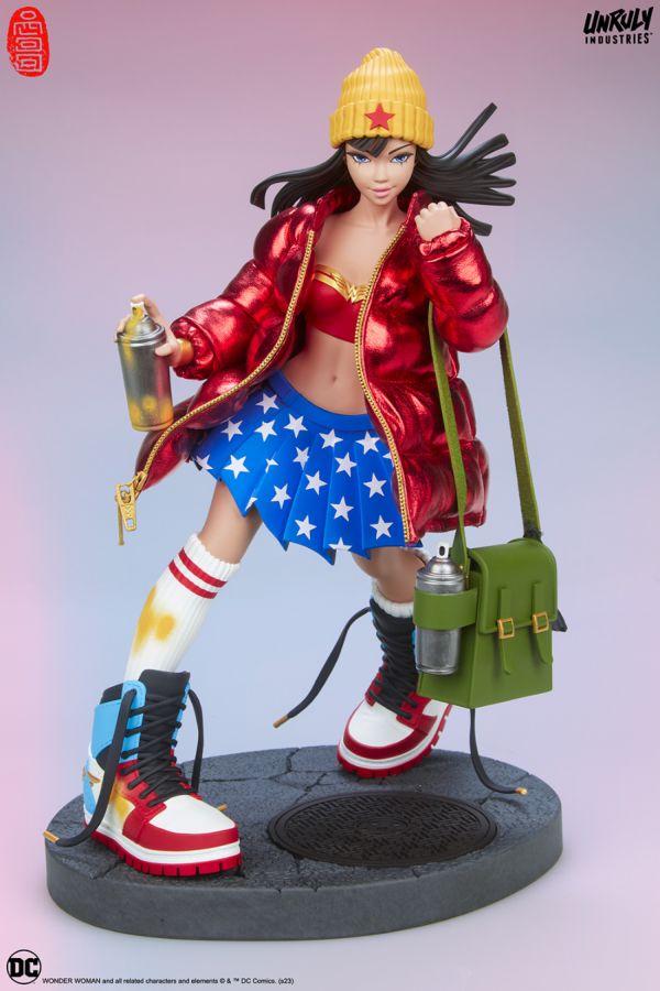 DC Comics - Hype Girl (Wonder Woman) Designer Statue