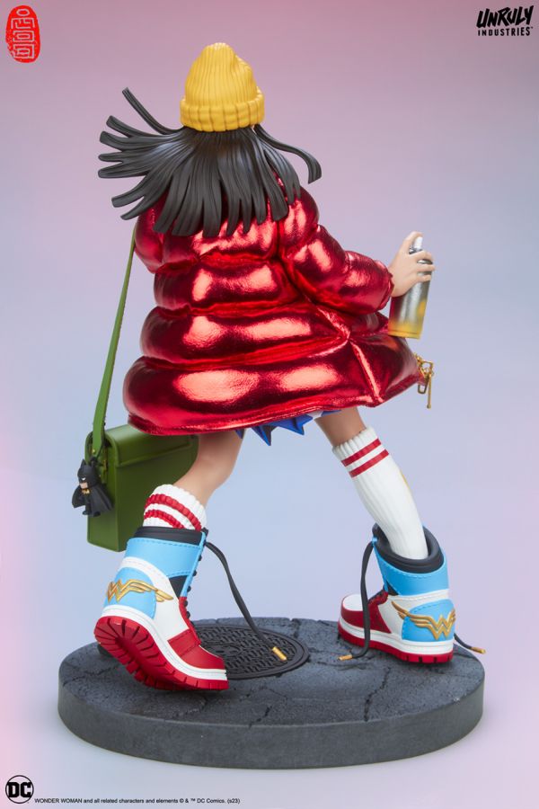 DC Comics - Hype Girl (Wonder Woman) Designer Statue